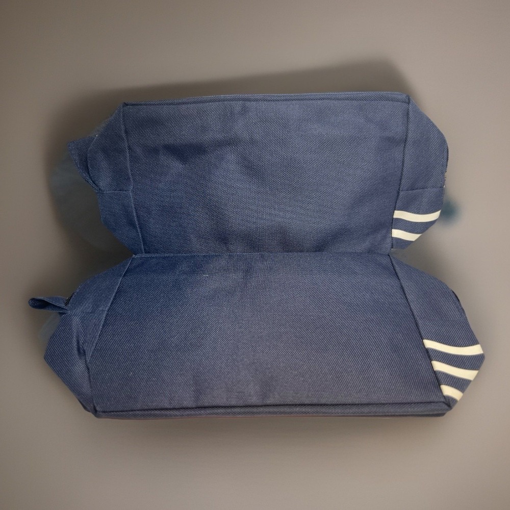 2 - NEW - MSC Voyagers Club‎ Toiletry Makeup Bags Navy Blue - Picture 4 of 4